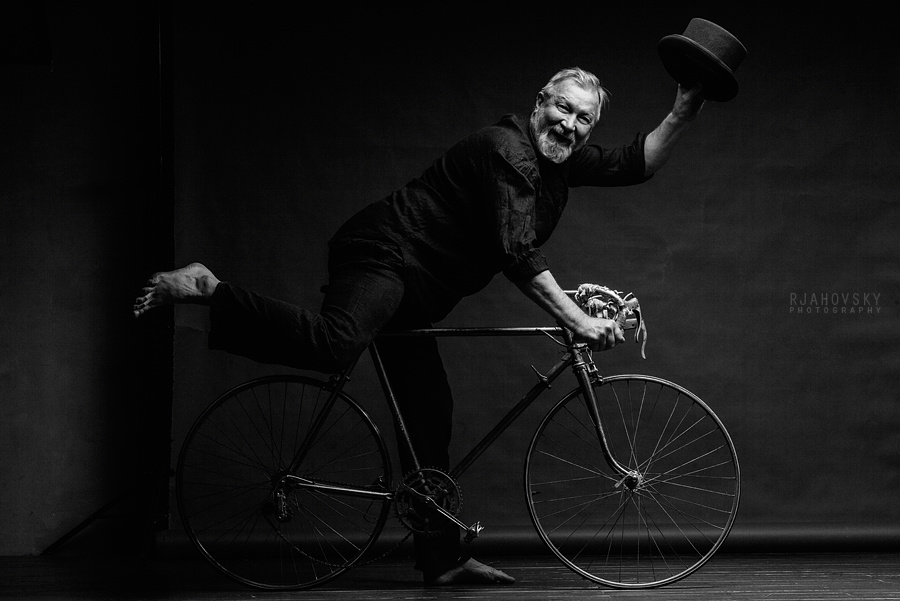 Альбом. Виктор Николаевич Бычков. Фотограф Михаил Ряховский