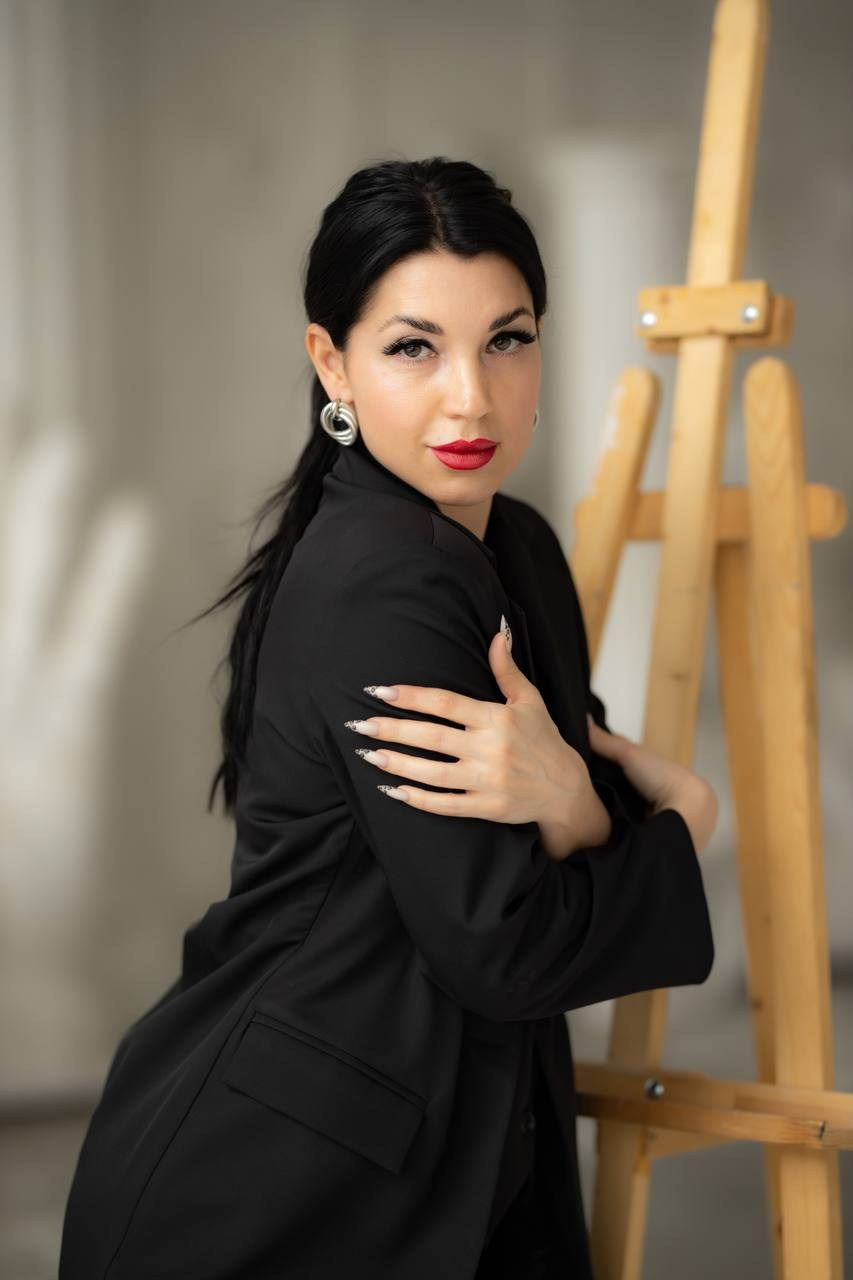 Женский портрет на циклораме и в студии. Фотограф Москва