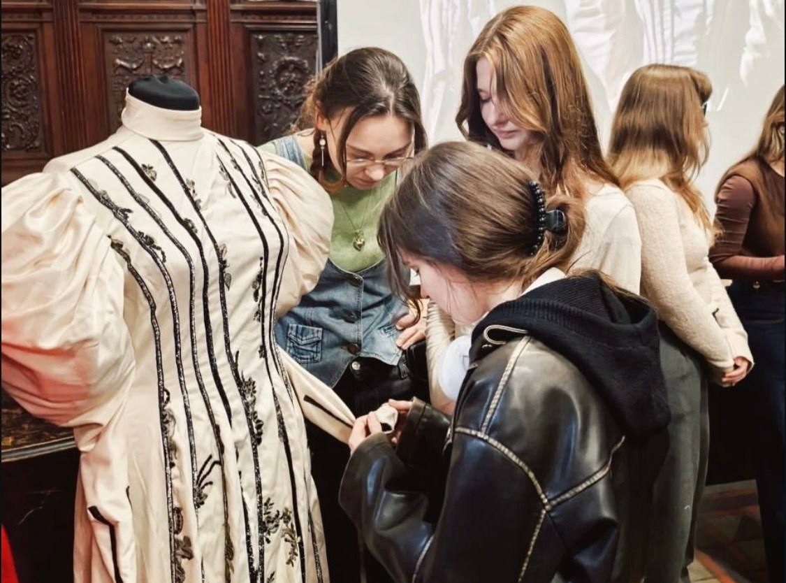 Lamanova presentation. Костюмер, художник кино и телевидения в спб