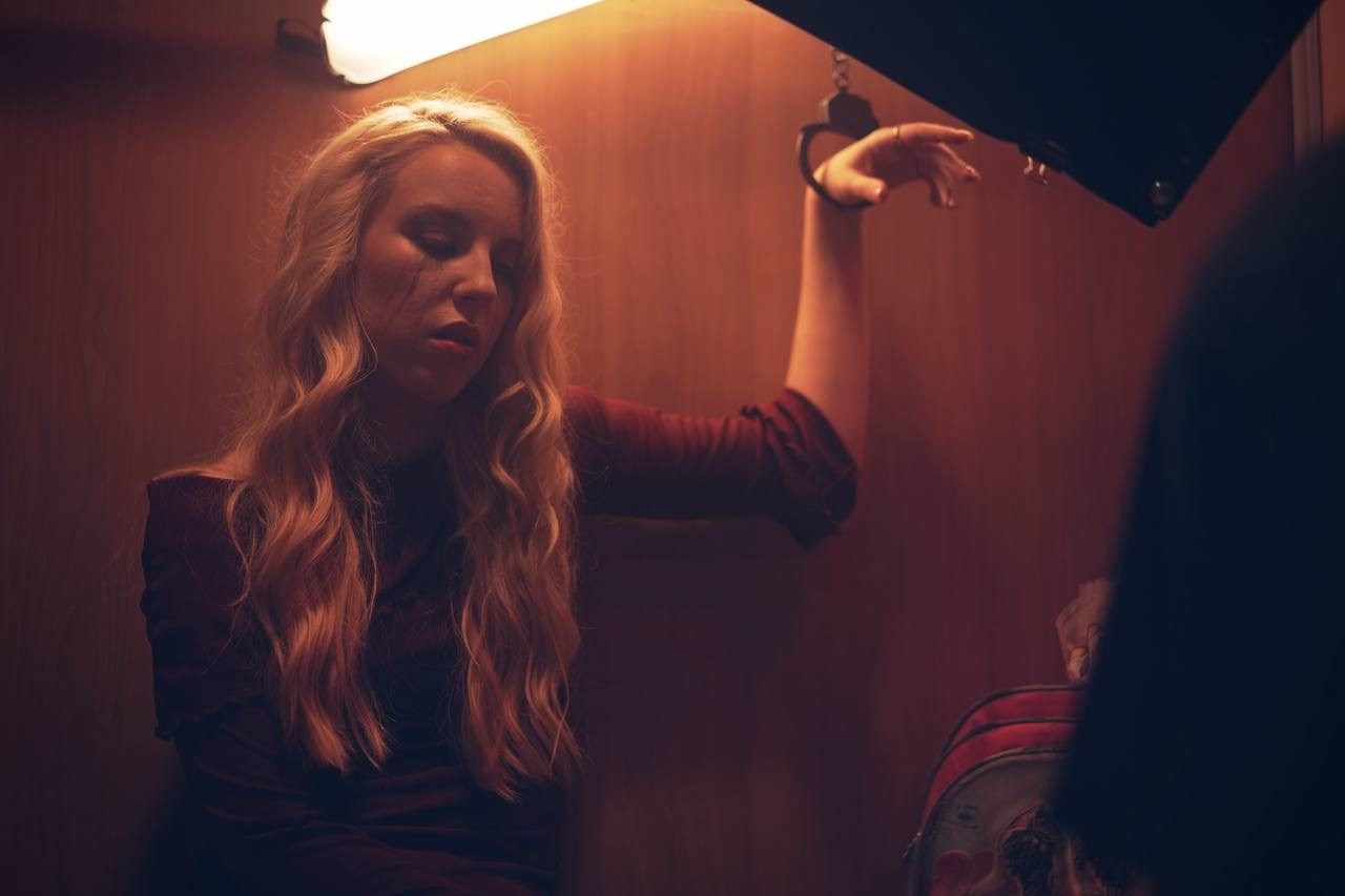 Полный метр «ЛИФТ В ПРОШЛОЕ». Фотограф, оператор и рилсмейкер в Москве — Ася Палагута