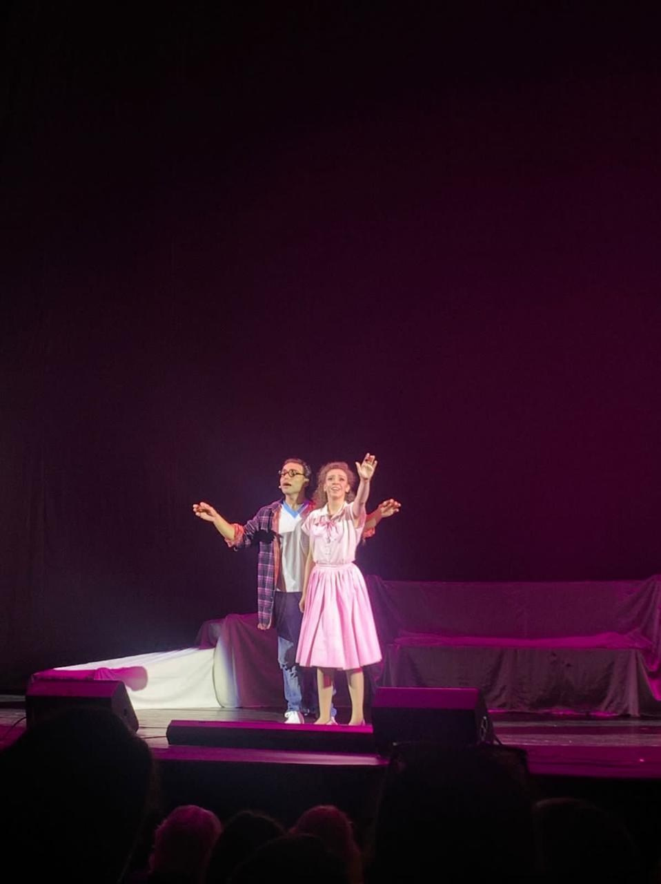 Актёр кино, артист мюзиклов, ведущий мероприятий, ведущий свадеб, дед Мороз — всё это Святослав Ставцев