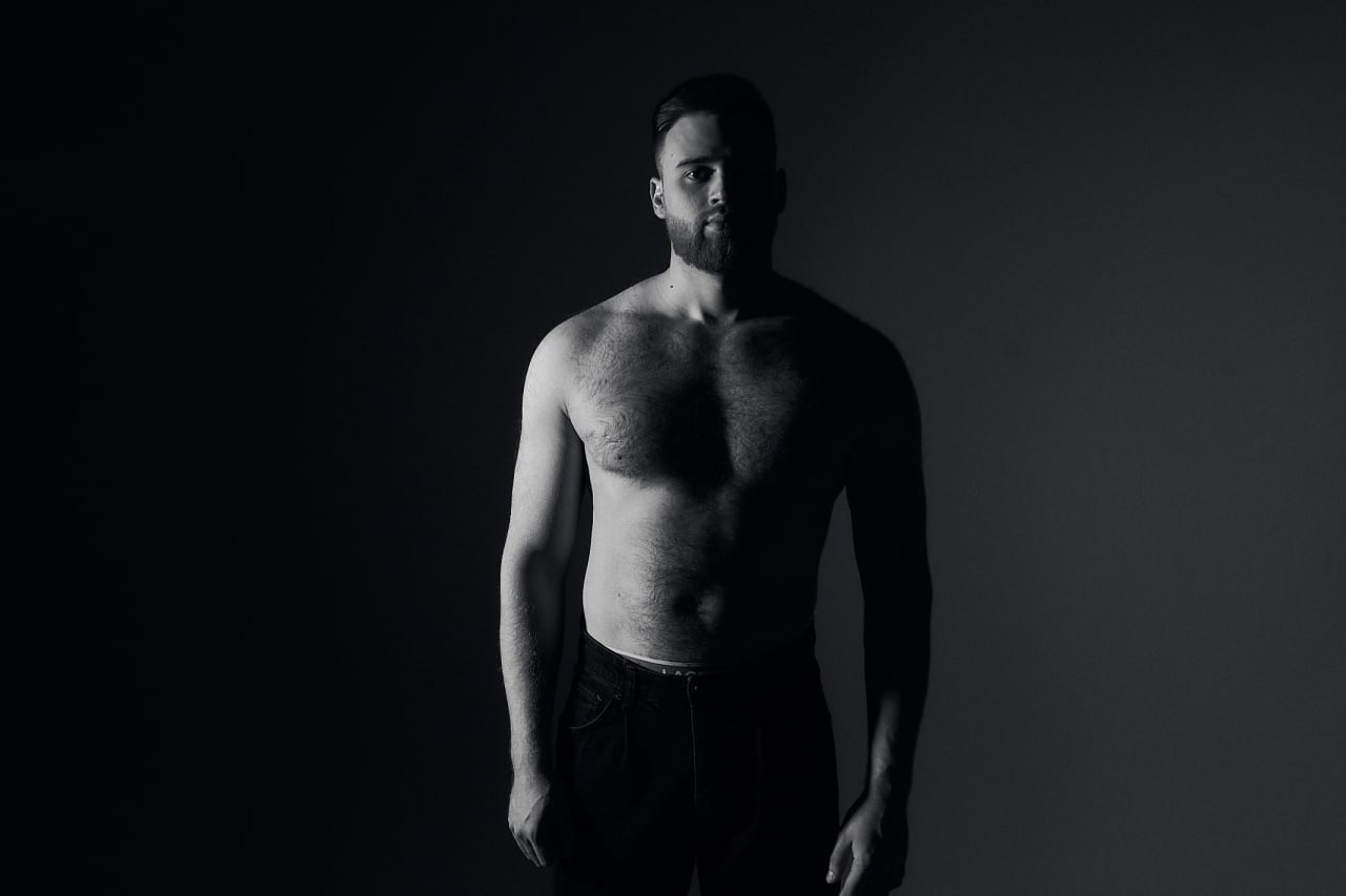 Мужской портрет ЧБ. Персональный и коммерческий фотограф в Тюмени Полина Лапардина