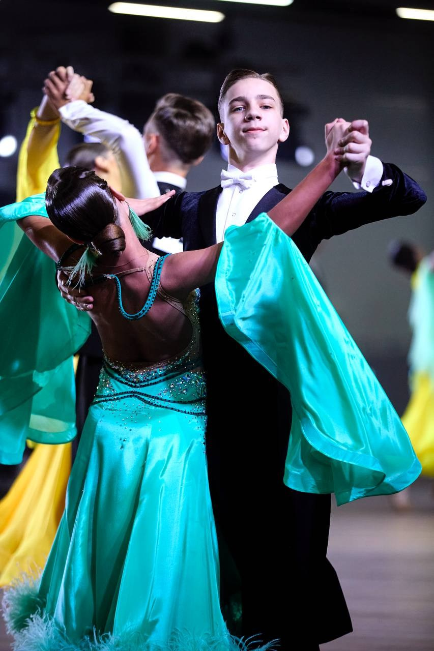 Lumo — всё о мире бальных танцев