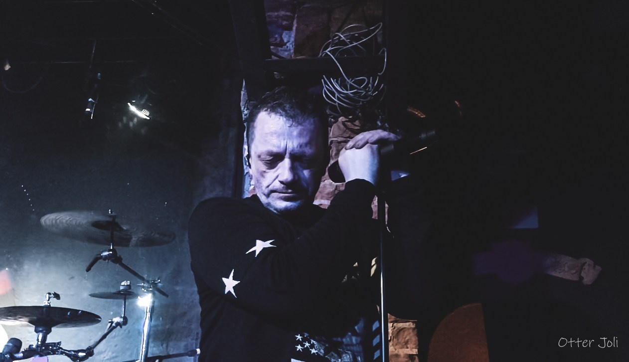 Screens. Концертный репортёр Валерия Сафина