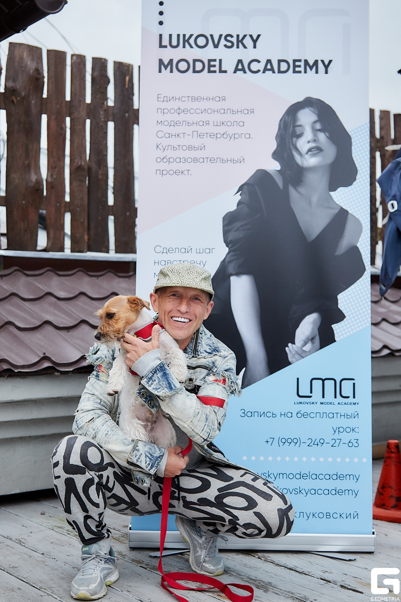 Модный показ в галерее Артмуза. Фотограф Валерий Сабрам