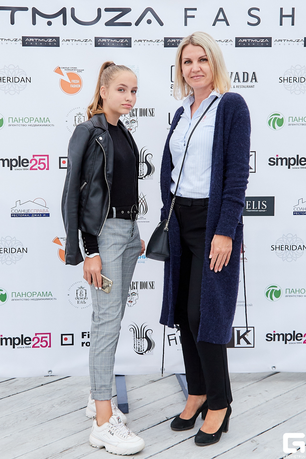 Модный показ в галерее Артмуза. Фотограф Валерий Сабрам