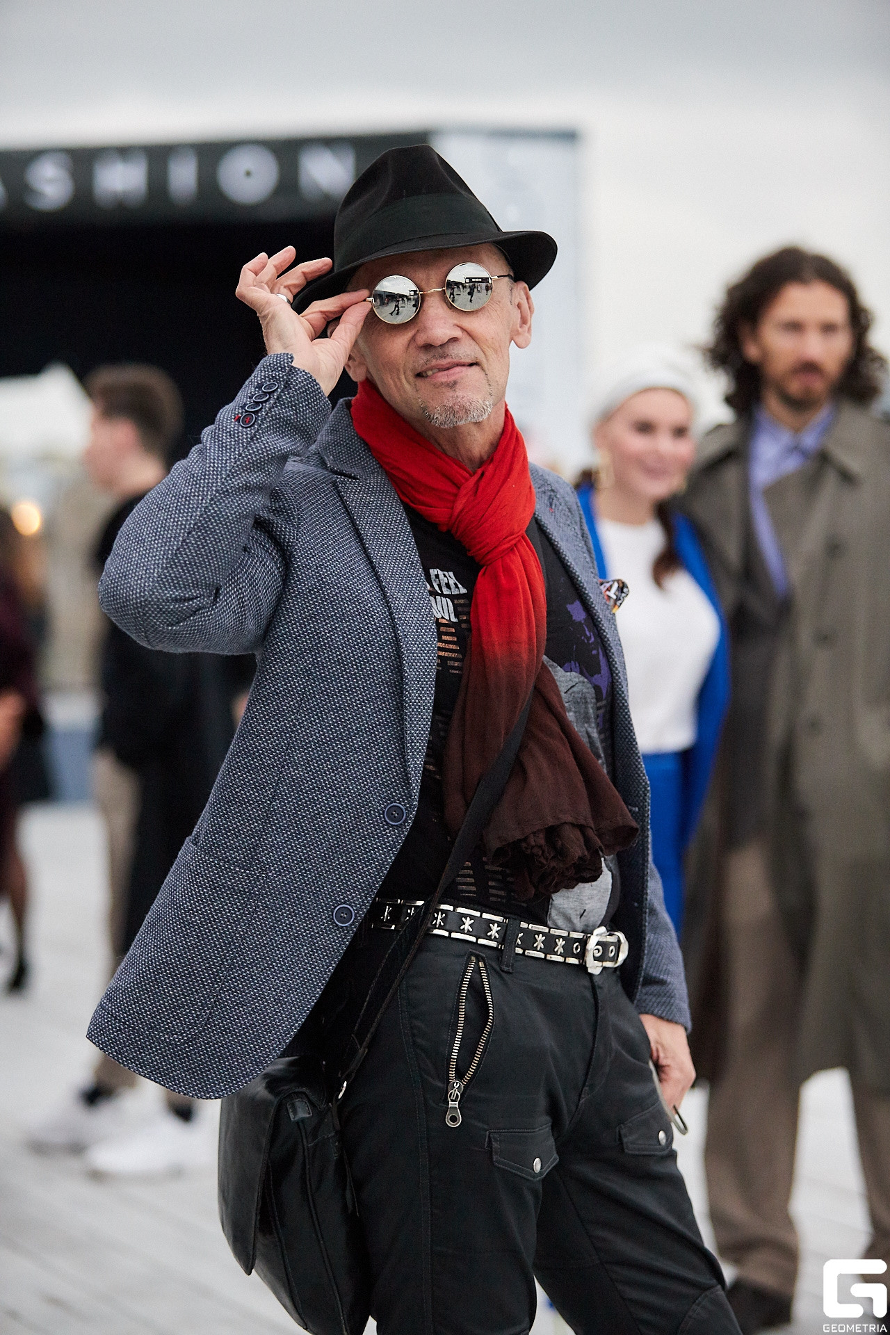 Модный показ в галерее Артмуза. Фотограф Валерий Сабрам