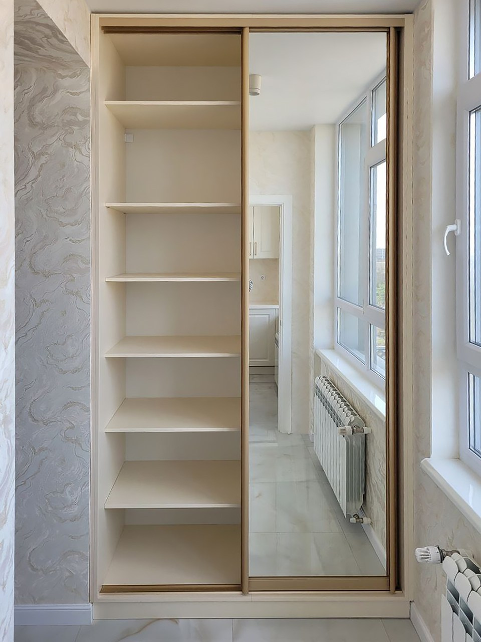 Шкафы, гардеробные и прихожие на заказ в Евпатории. Мебель на заказ в Евпатории