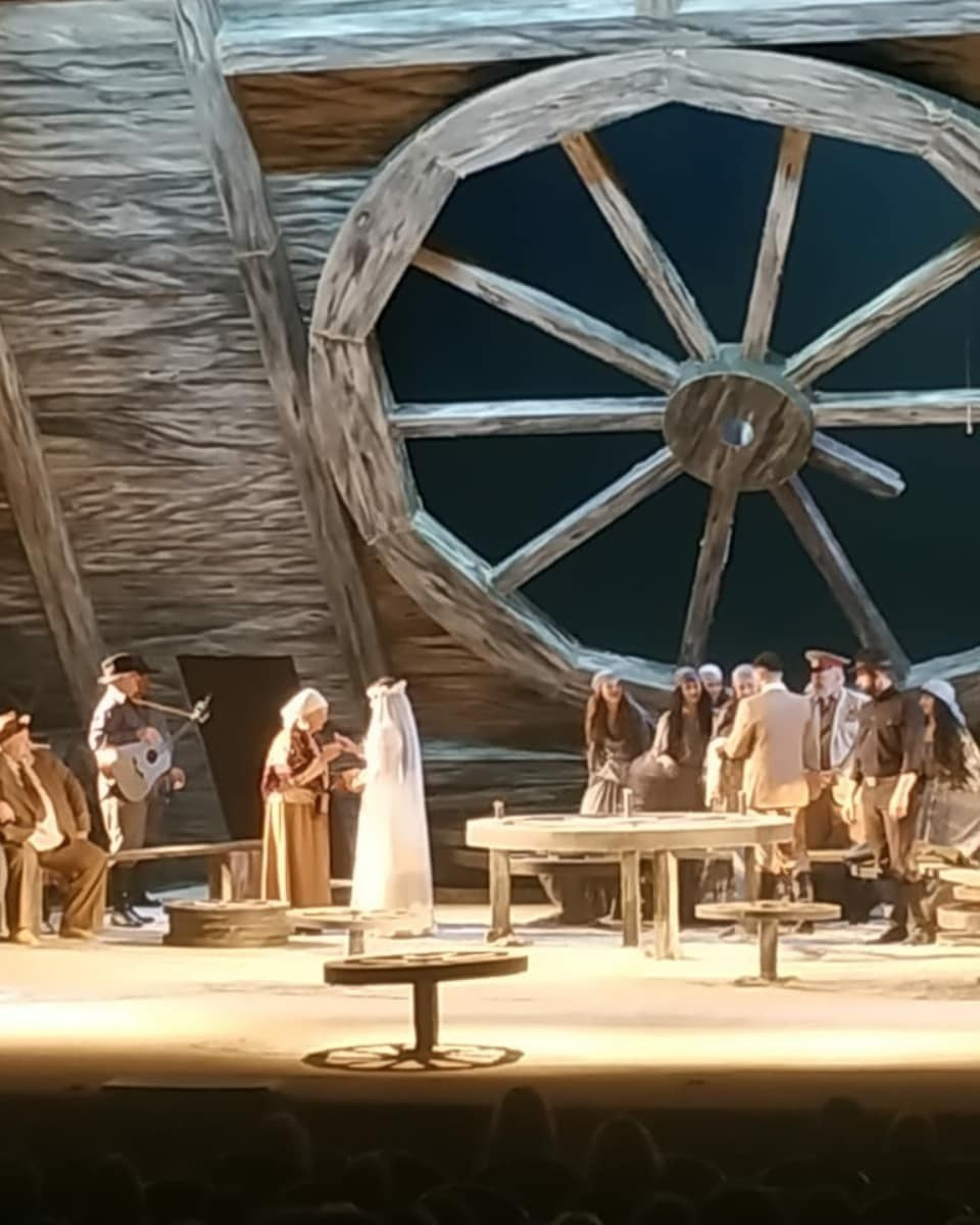 🎭✨ Родители тоже заслуживают праздник: незабываемый вечер в театре им. Горького! ✨🎭