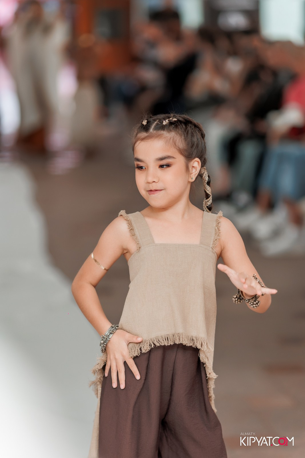 JUNIOR FASHION SHOW. КИПЯТКОМ АЛМАТЫ!