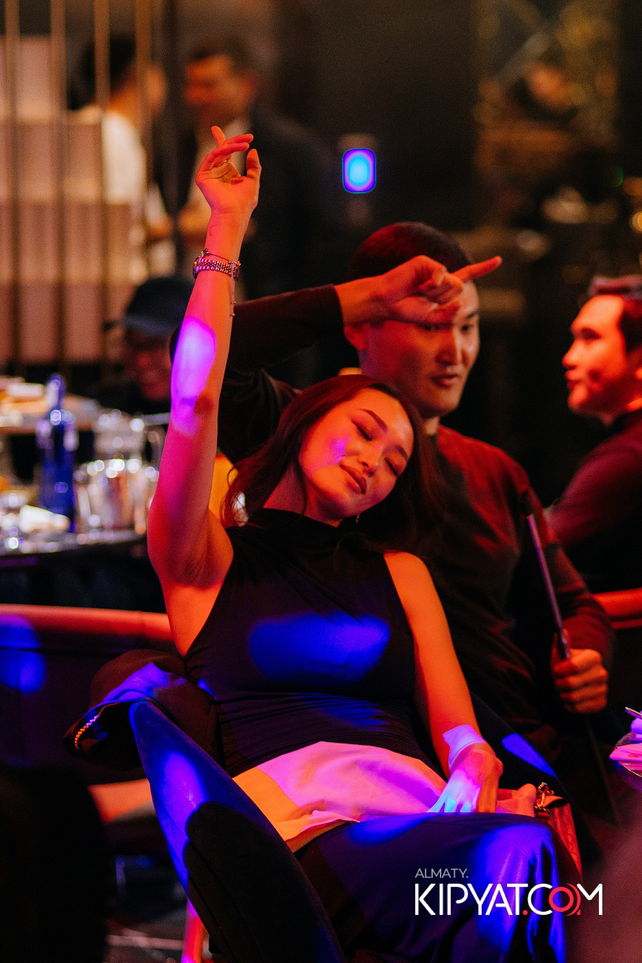 MOOD KARAOKE & TERRACE. КИПЯТКОМ АЛМАТЫ!