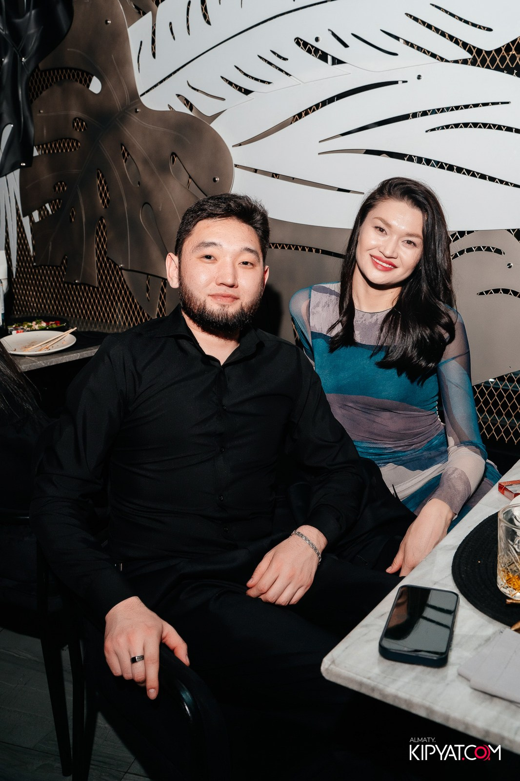 FRIENDS BAR & TERRACE. КИПЯТКОМ АЛМАТЫ!