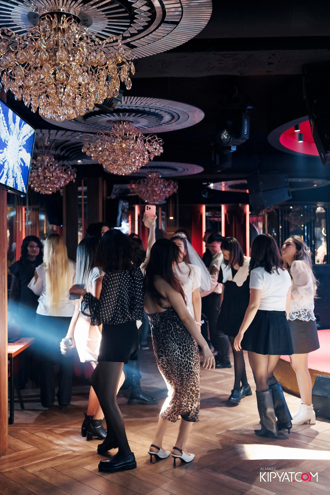 ЗАЯ, НА БИС. КИПЯТКОМ АЛМАТЫ! Фотосъемка мероприятий в Алматы