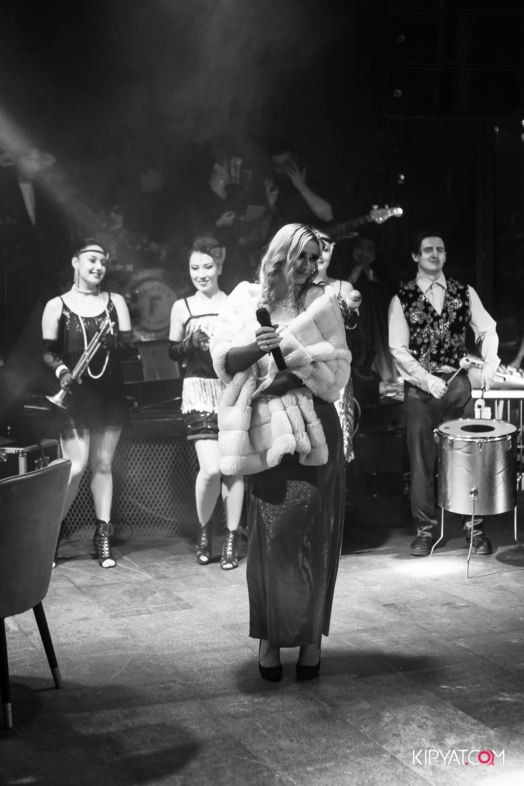 FRIENDS BAR & TERRACE. КИПЯТКОМ АЛМАТЫ!