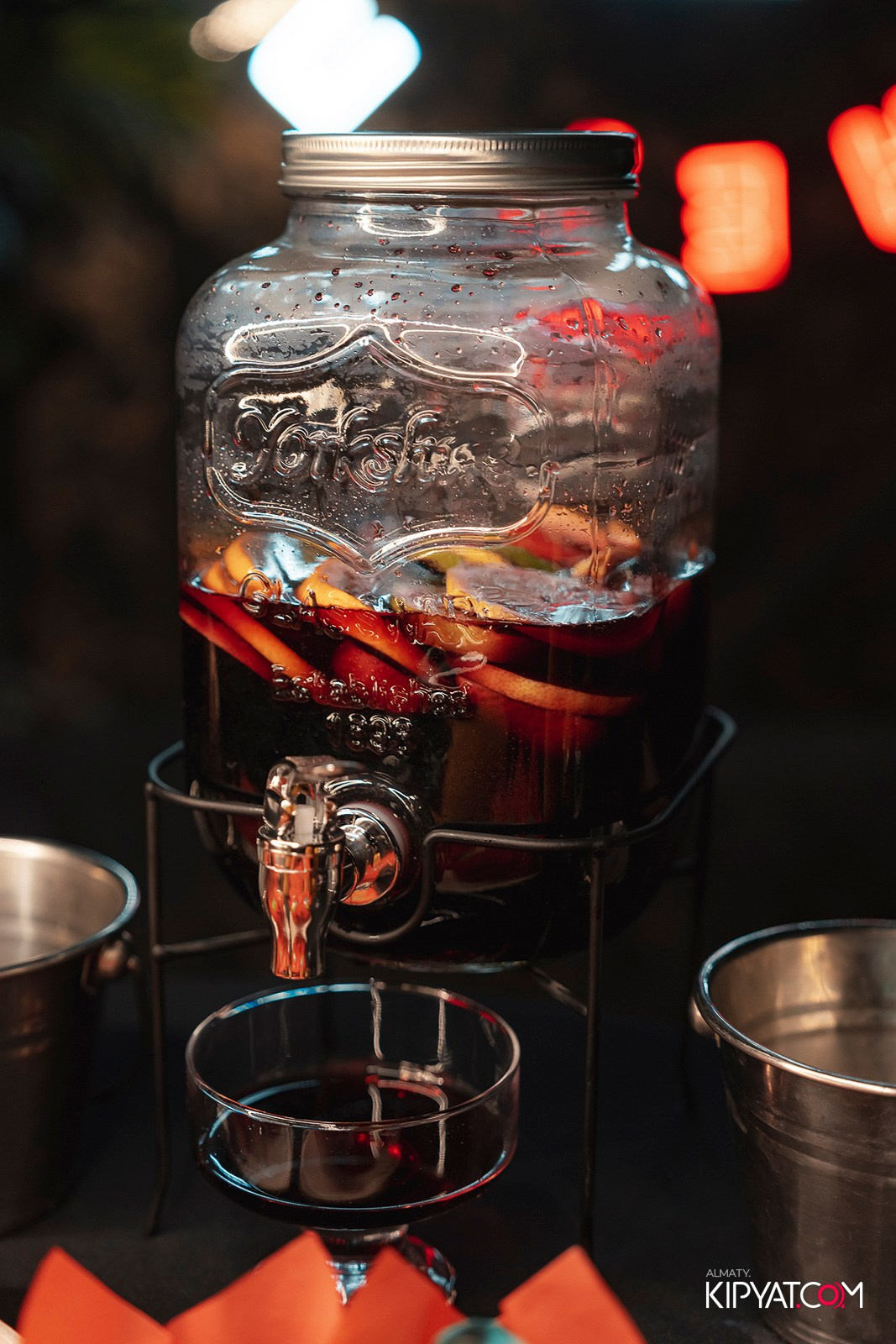 ДОРОГАЯ, Я НЕ ПИЛ. КИПЯТКОМ АЛМАТЫ!