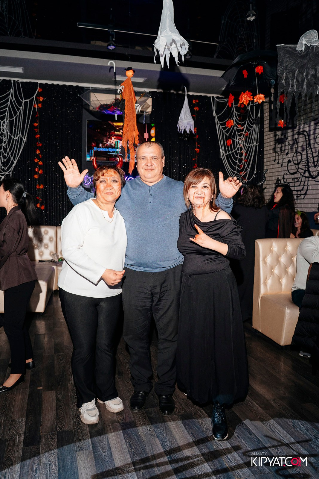 HALLOWEEN PARTY — THE WALL STREET. КИПЯТКОМ АЛМАТЫ!