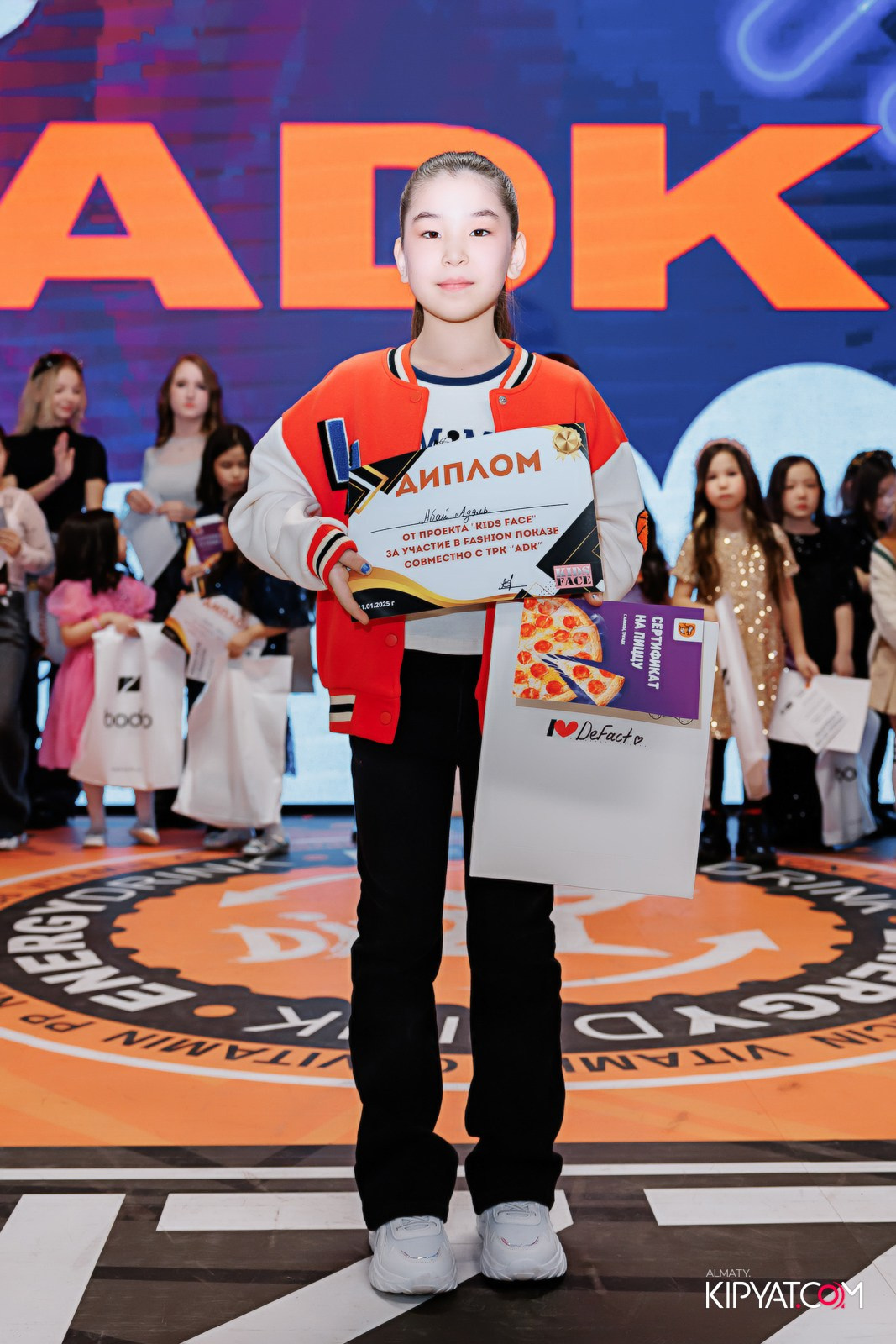 ДЕТСКИЙ МОДНЫЙ ПОКАЗ ОТ МОДЕЛЬНОГО АГЕНТСТВА «KIDSFACE». КИПЯТКОМ АЛМАТЫ!