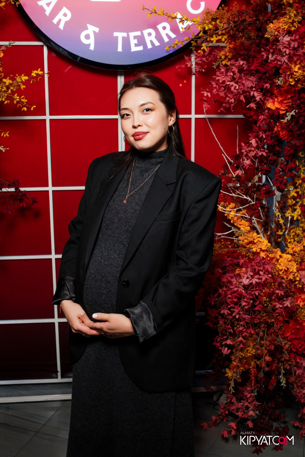 FRIENDS BAR & TERRACE. КИПЯТКОМ АЛМАТЫ!