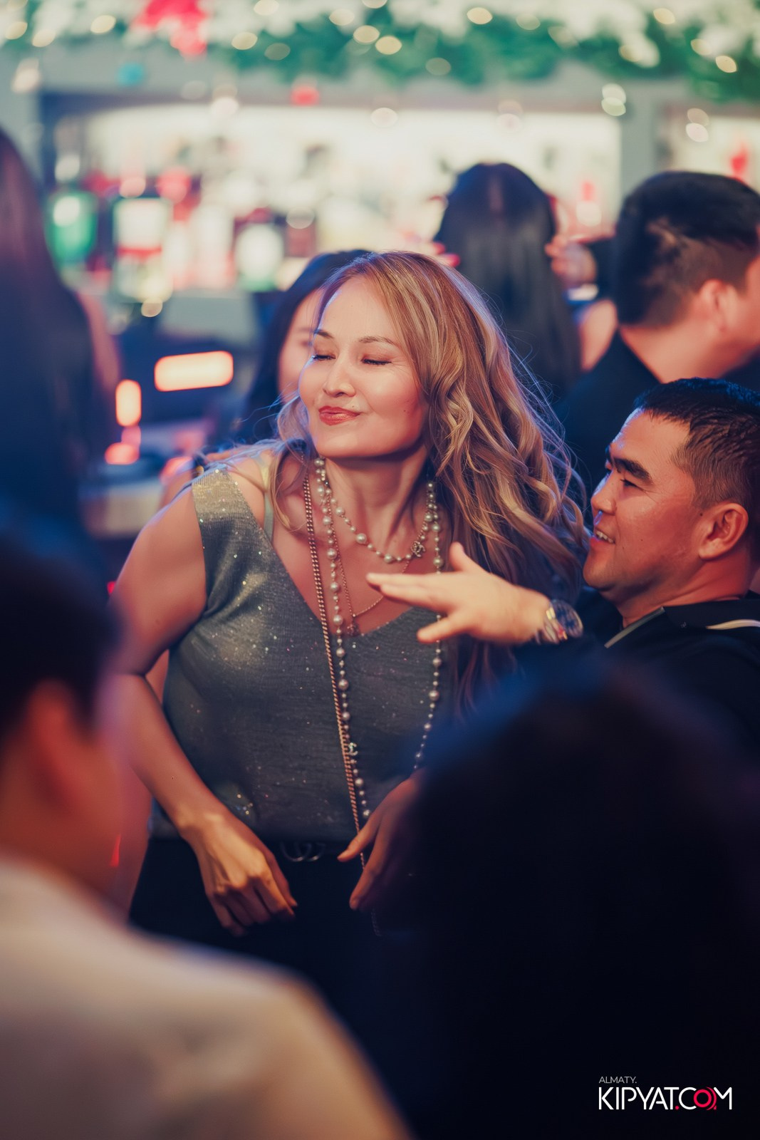 FITNESS ЁЛКА в ночном клубе SANTA BARBARA. КИПЯТКОМ АЛМАТЫ!