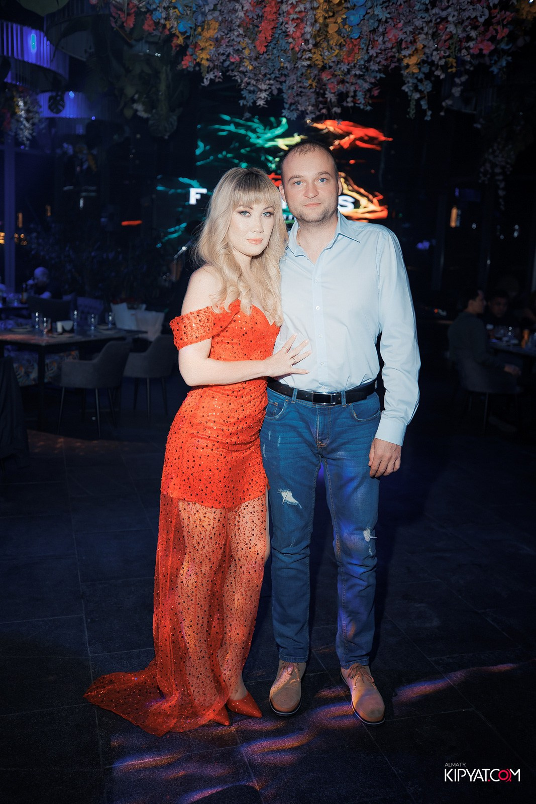 FRIENDS BAR & TERRACE. КИПЯТКОМ АЛМАТЫ!