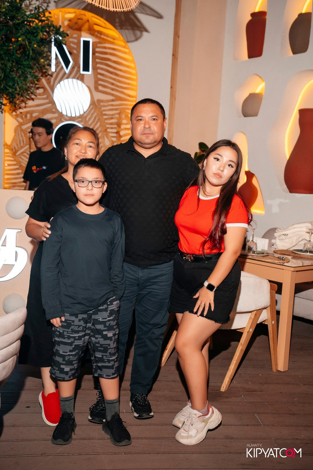 MOOD KARAOKE & TERRACE. КИПЯТКОМ АЛМАТЫ!