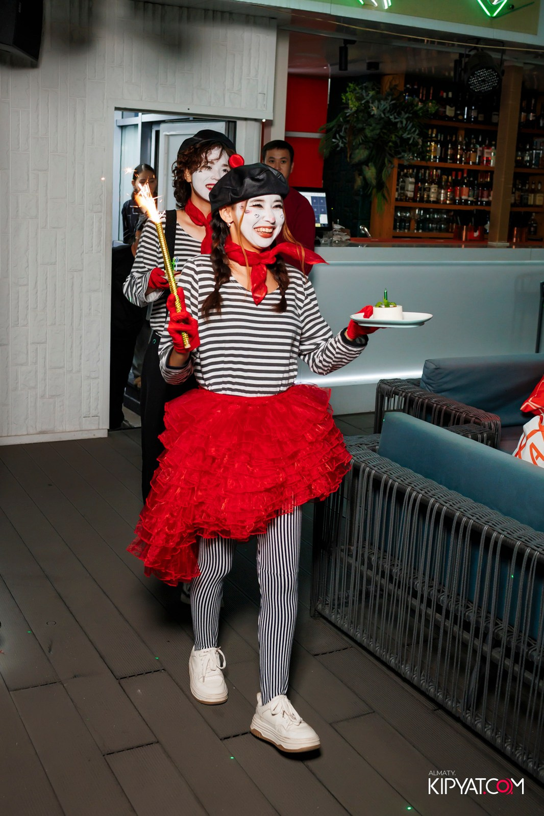 ДОРОГАЯ, Я НЕ ПИЛ. КИПЯТКОМ АЛМАТЫ!