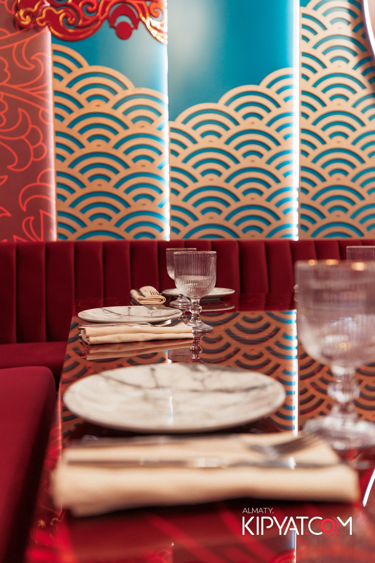 MOOD KARAOKE & TERRACE. КИПЯТКОМ АЛМАТЫ!