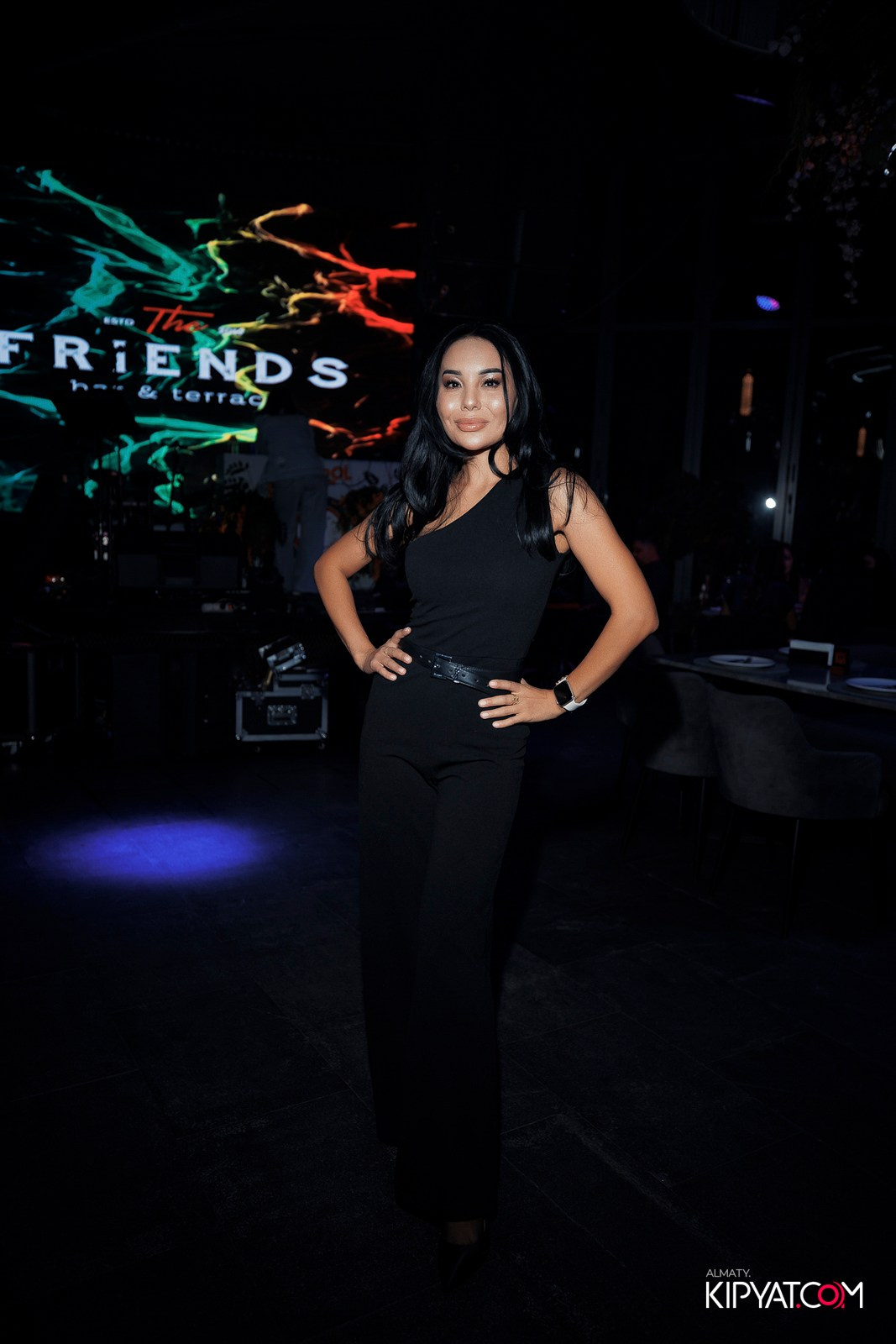 FRIENDS BAR & TERRACE. КИПЯТКОМ АЛМАТЫ!