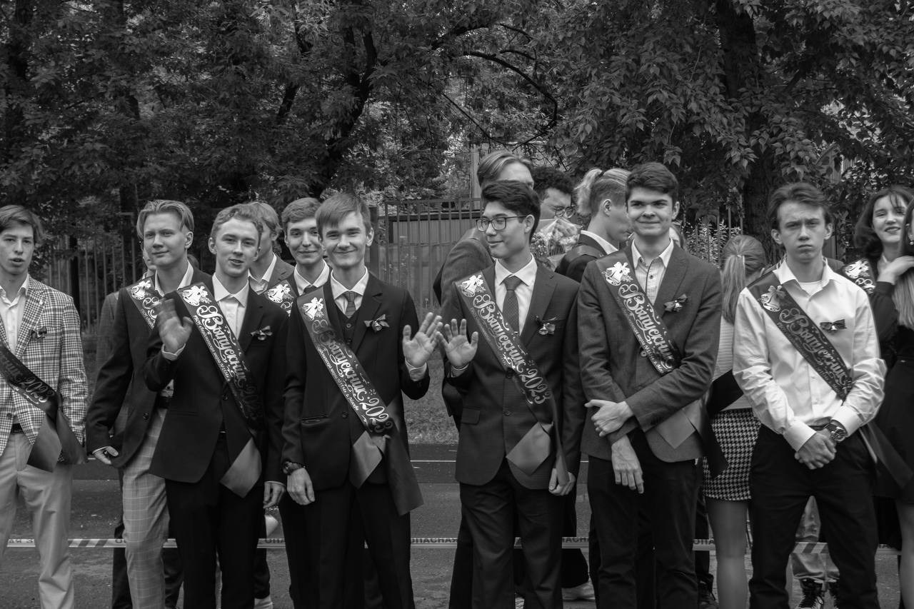 Последний звонок. Фотограф про чувства Варя Сильвестрова, Москва