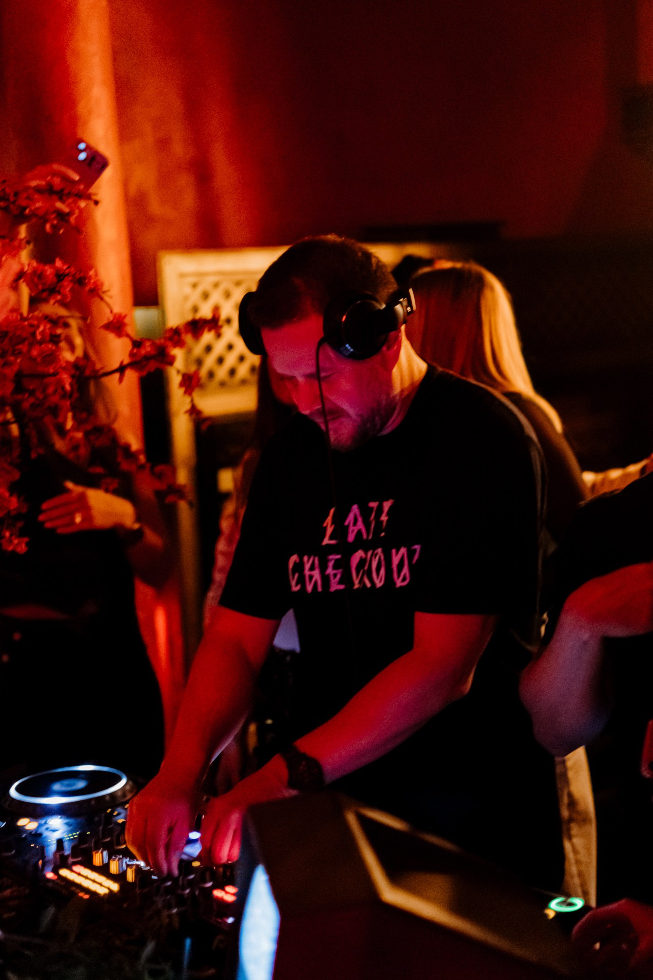 Aiwaska Buddha bar. VICTORIA SHU