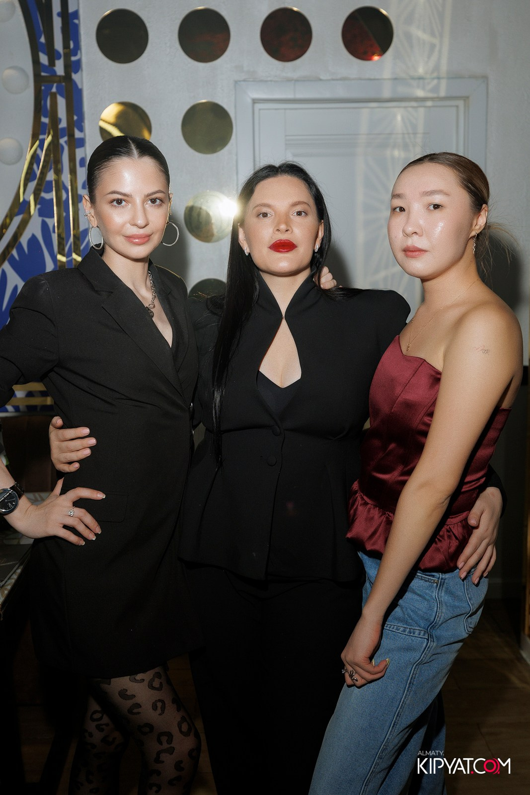 УХО И МЕДВЕДЬ НА КУРМАНАГАЗЫ. КИПЯТКОМ АЛМАТЫ! Фотосъемка мероприятий в Алматы