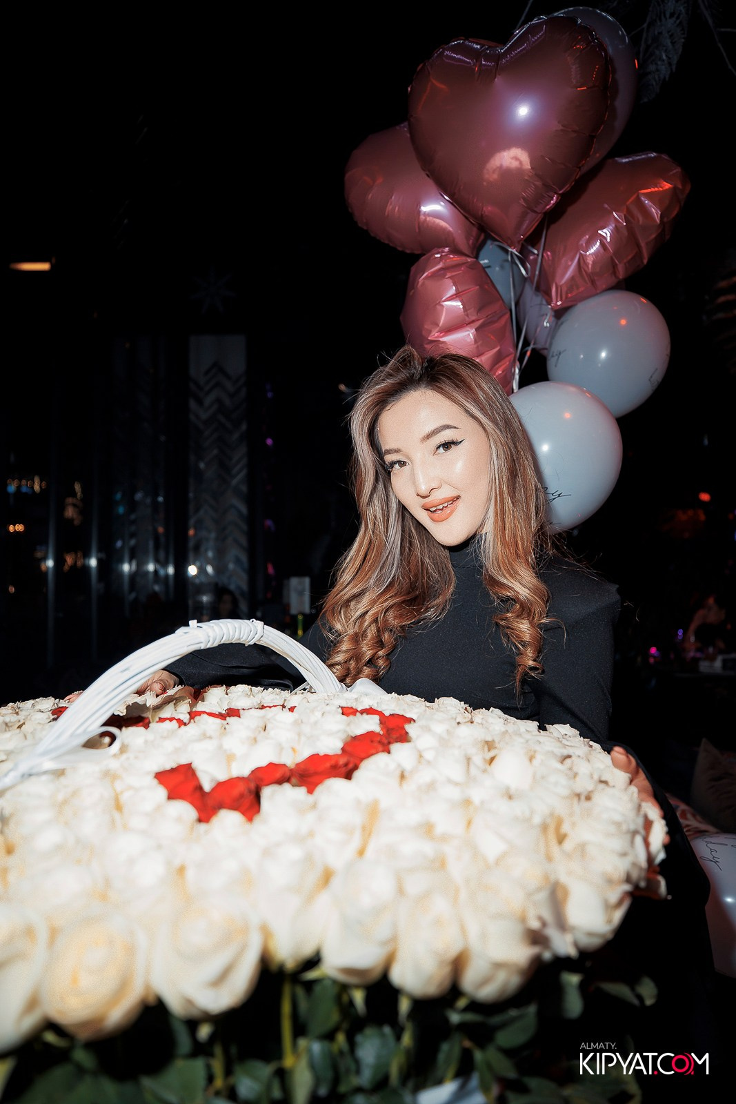 FRIENDS BAR & TERRACE. КИПЯТКОМ АЛМАТЫ! Фотосъемка мероприятий в Алматы