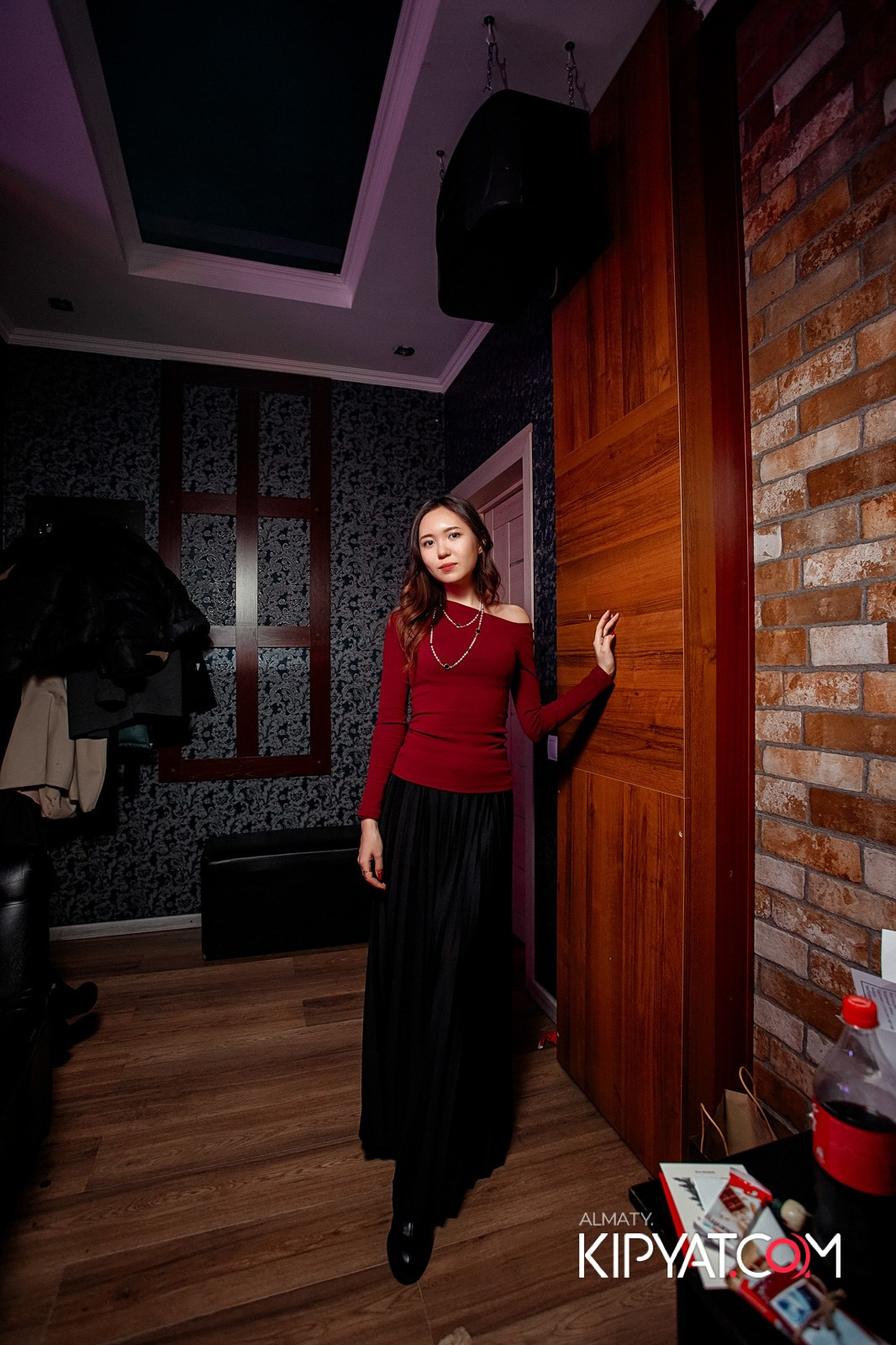 КАРАОКЕ-БАР РОЯЛЬ НА НУРМАКОВА. КИПЯТКОМ АЛМАТЫ!