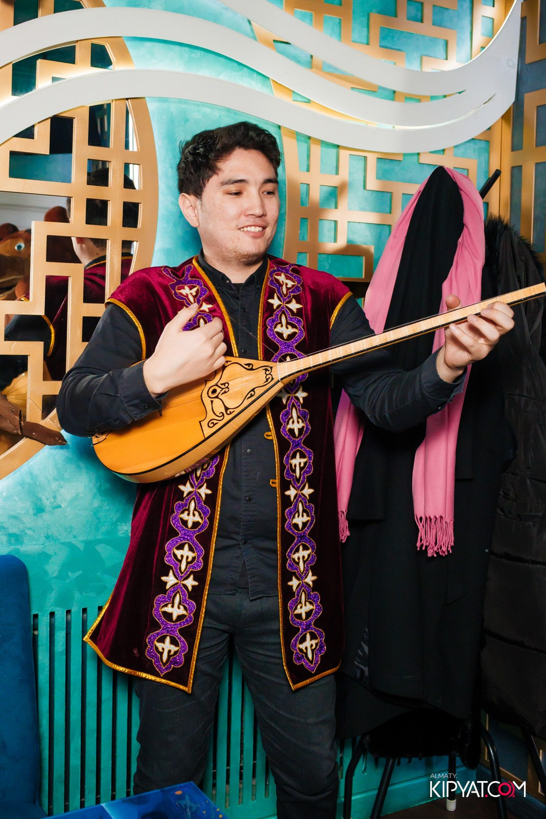 УХО И МЕДВЕДЬ НА ГАГАРИНА. КИПЯТКОМ АЛМАТЫ!