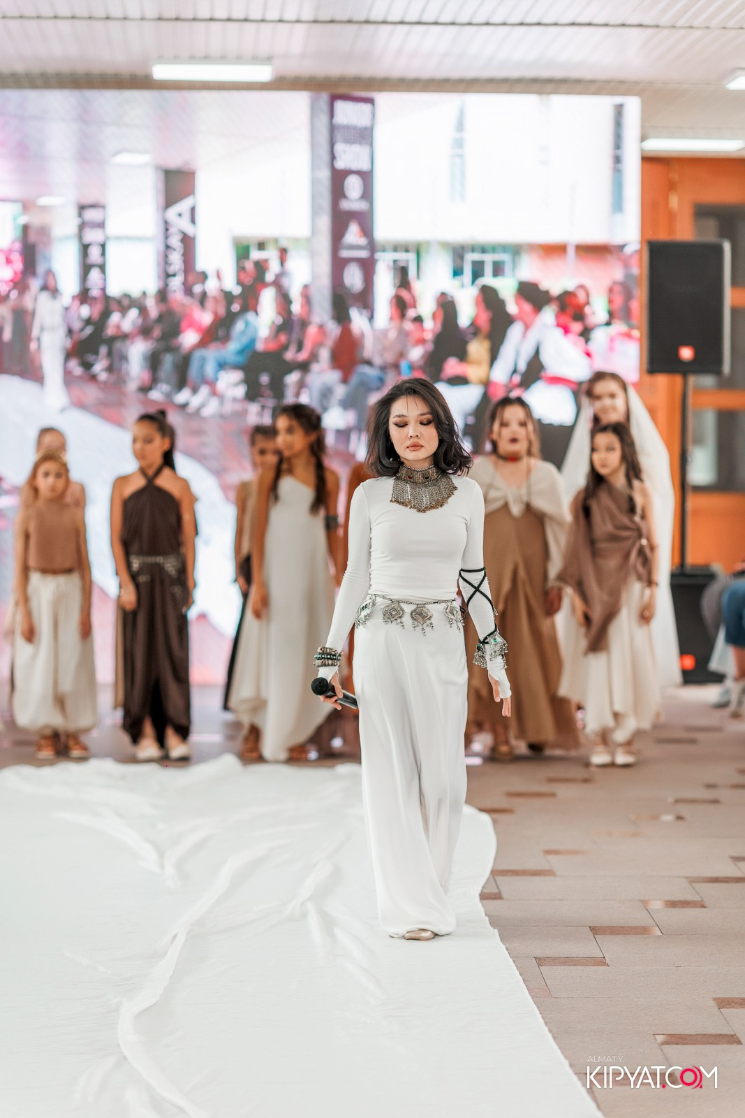 JUNIOR FASHION SHOW. КИПЯТКОМ АЛМАТЫ!