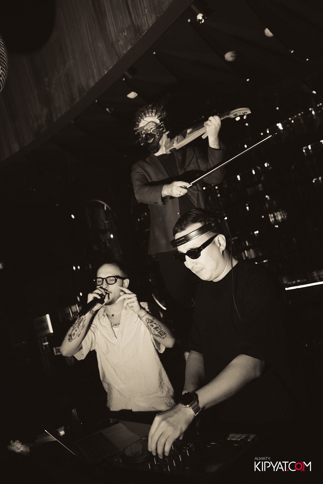 MOOD KARAOKE & TERRACE. КИПЯТКОМ АЛМАТЫ!