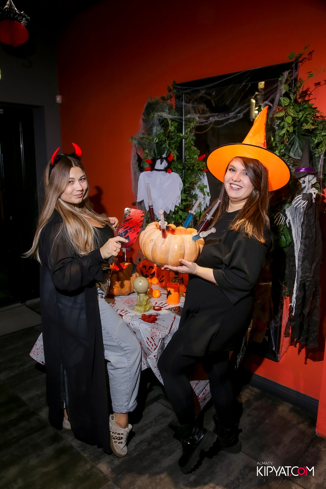 LIFE GRILL CAFE. КИПЯТКОМ АЛМАТЫ!