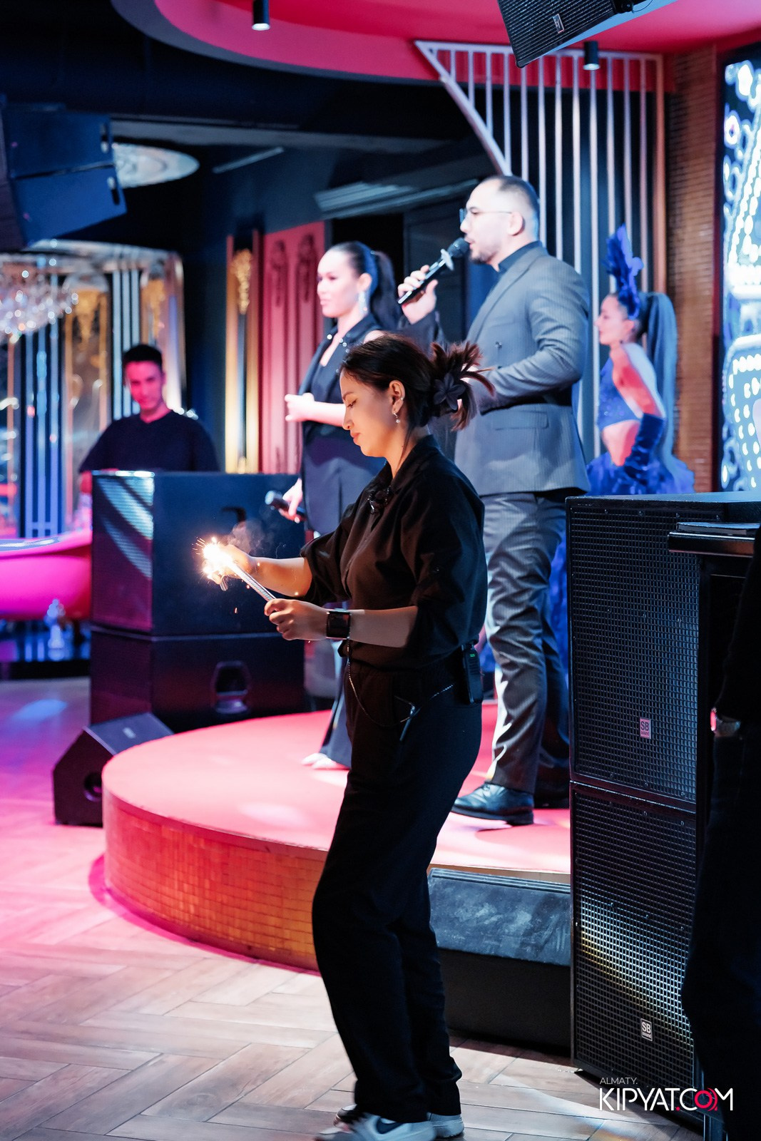 ЗАЯ, НА БИС. КИПЯТКОМ АЛМАТЫ!