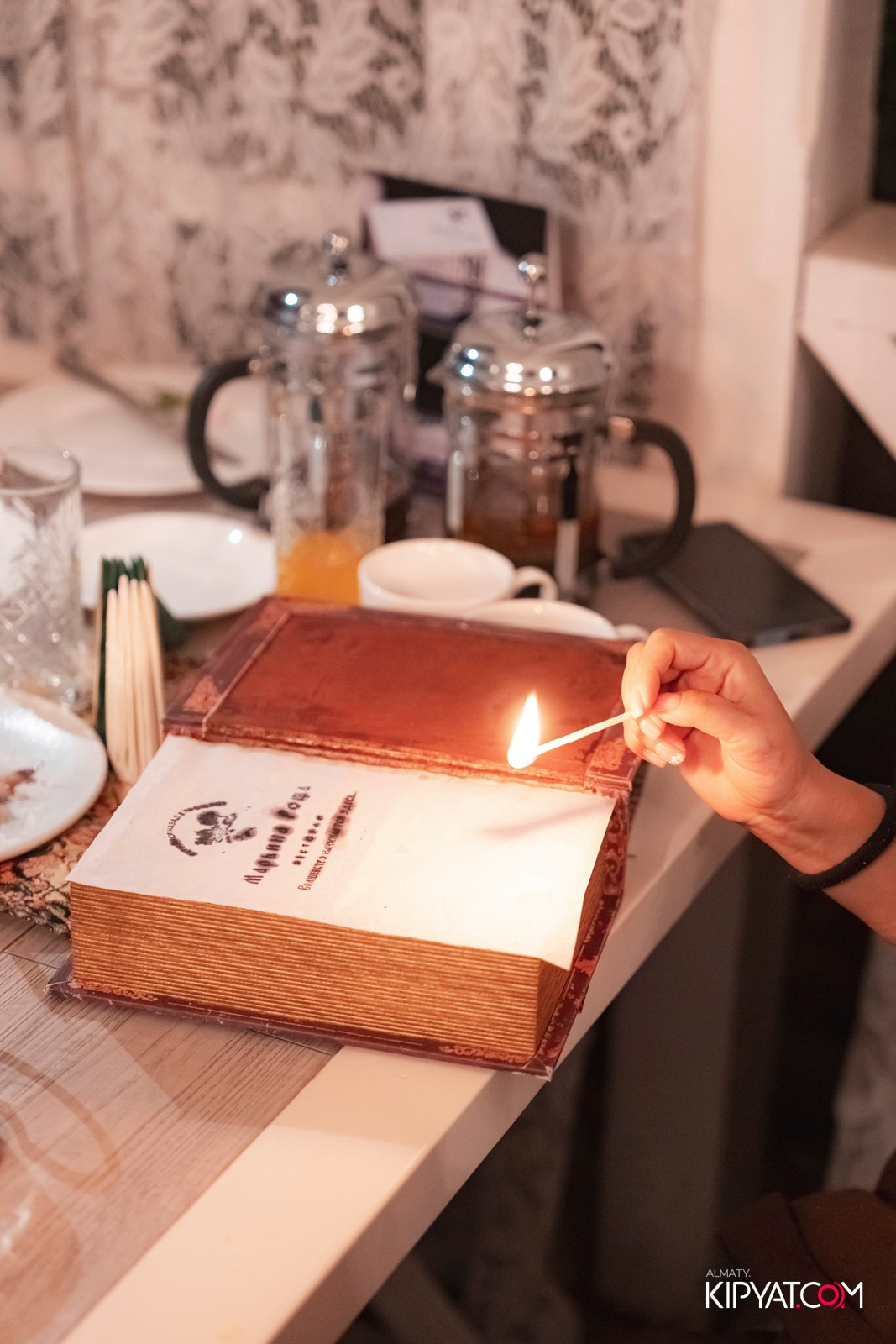 ШУФУТИНОВ ДЕНЬ В РЕСТОРАНЕ МАРЬИНА РОЩА. КИПЯТКОМ АЛМАТЫ!