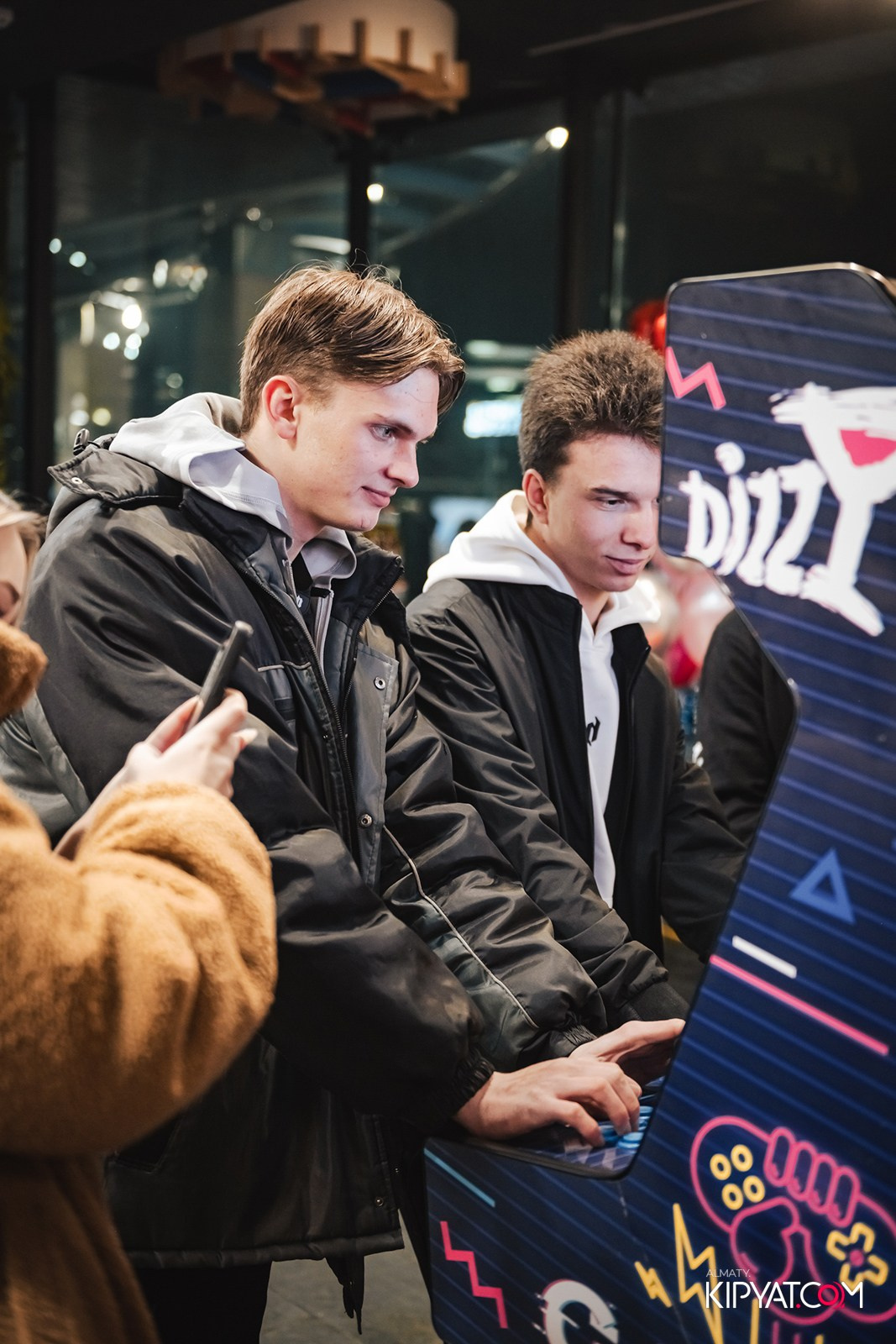 DizzyLoveDау. КИПЯТКОМ АЛМАТЫ!