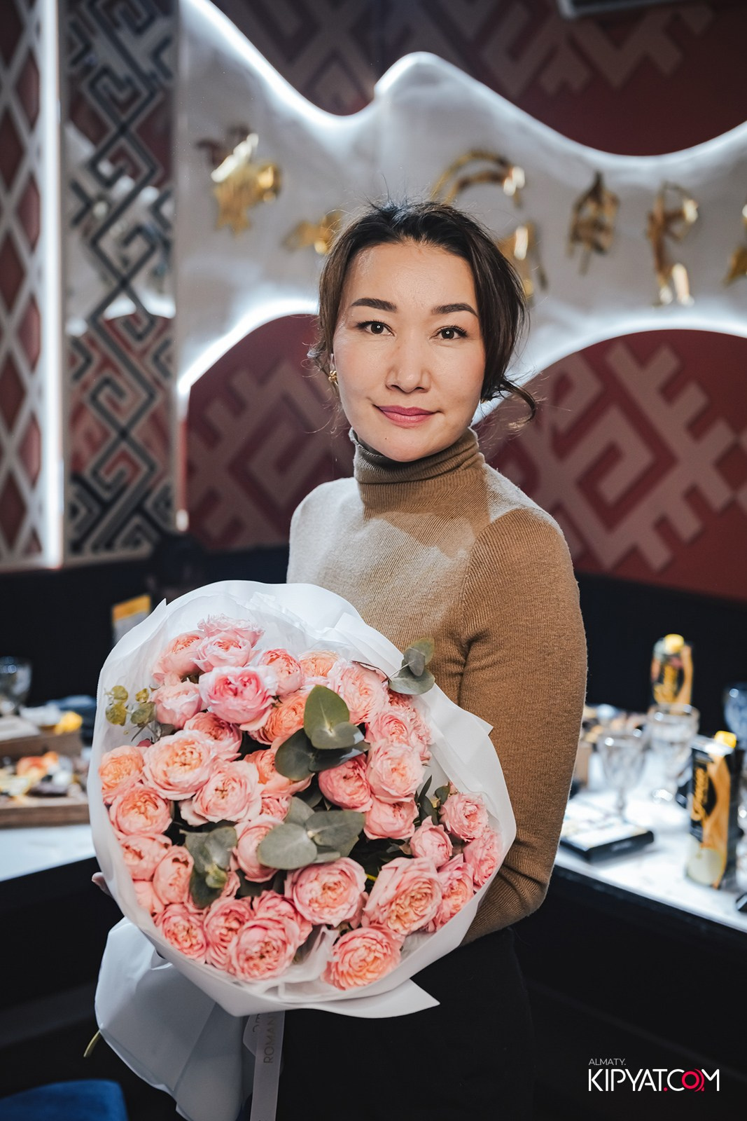 УХО И МЕДВЕДЬ НА ГАГАРИНА. КИПЯТКОМ АЛМАТЫ!