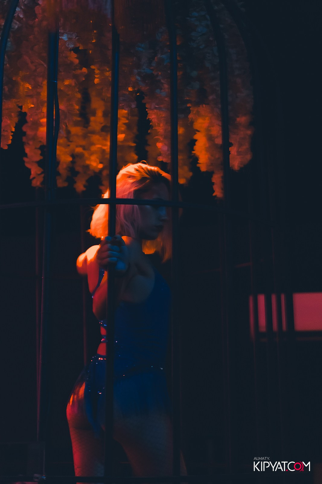 UYAT EMES BAR. КИПЯТКОМ АЛМАТЫ!