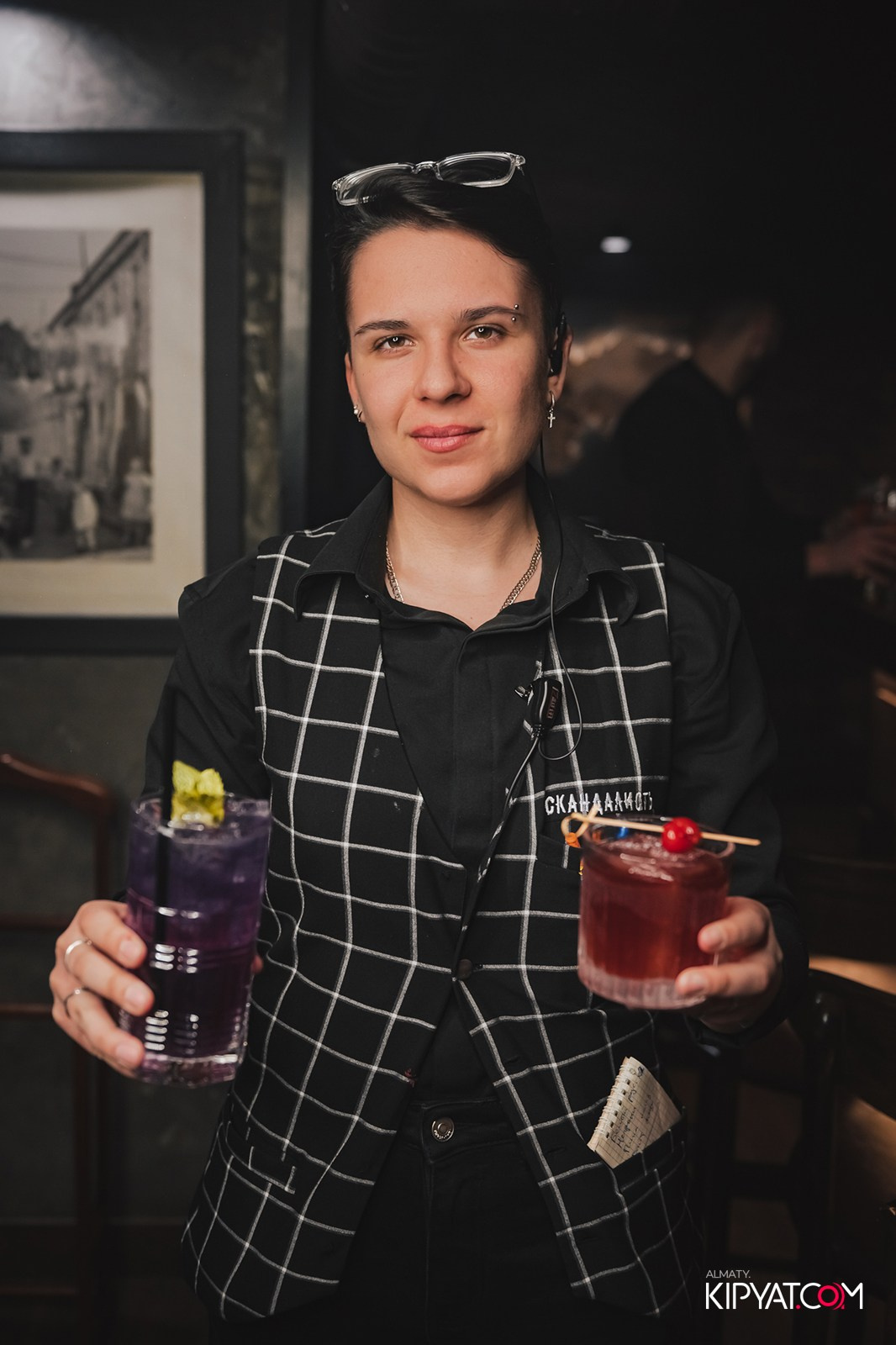 РЕСТО-БАР СКАНДАЛИСТЪ. КИПЯТКОМ АЛМАТЫ!