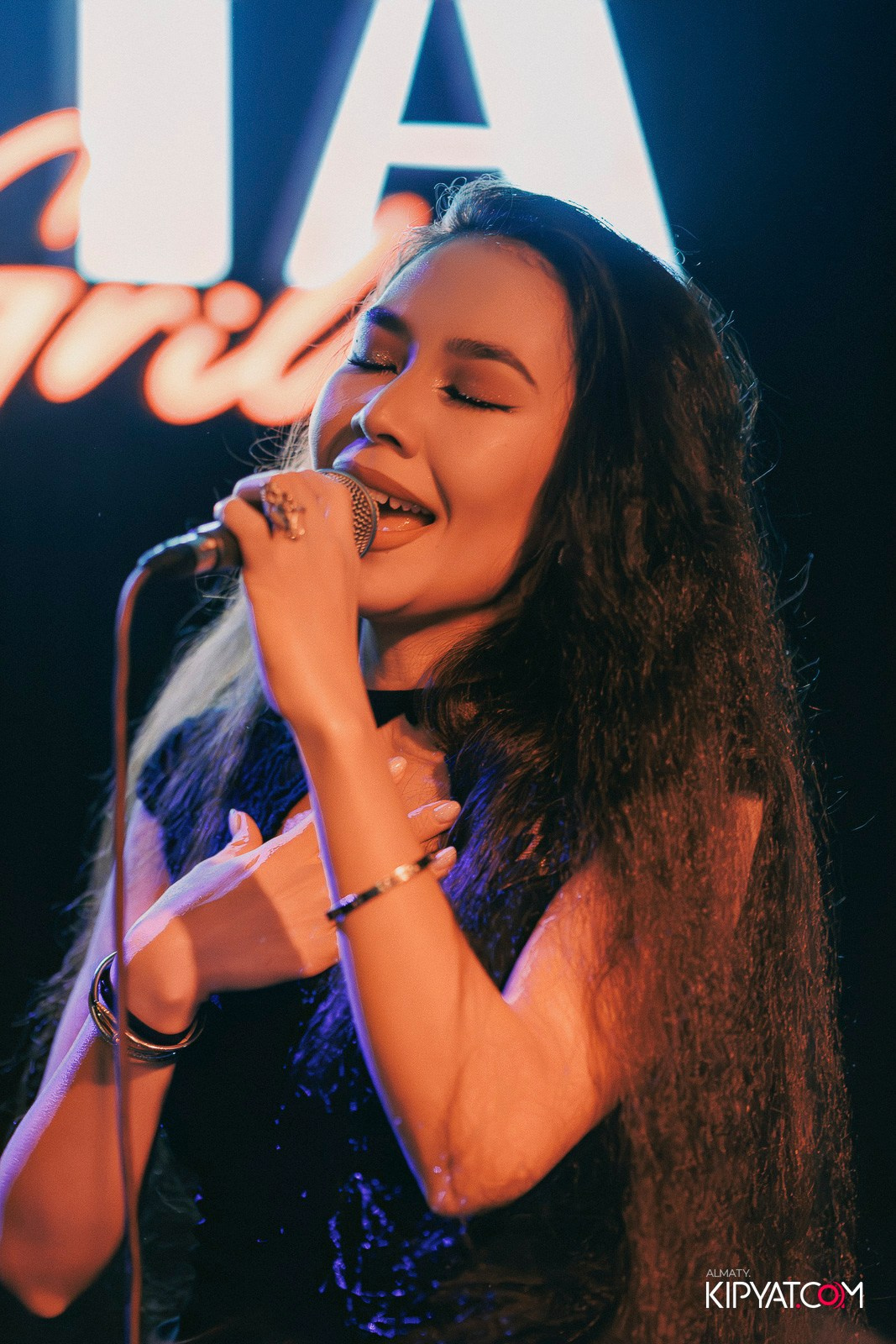 ПИНТА НА АУЭЗОВА. КИПЯТКОМ АЛМАТЫ!