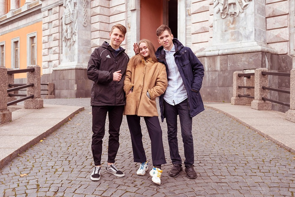 В школе. Выпускные альбомы СПБ. Фотограф в Садик и Школу