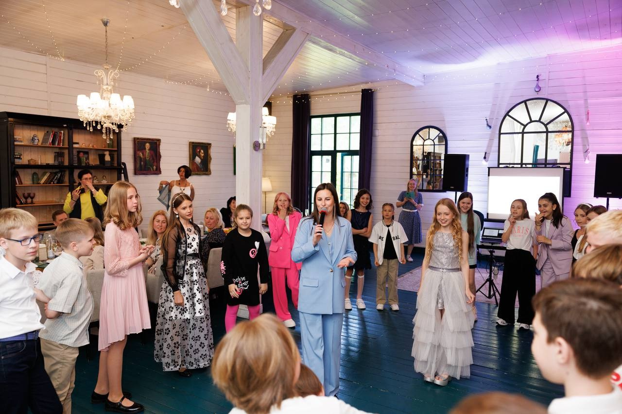 Выпускной 4 класс. Ведущий на свадьбу юбилей корпоратив в Москве и МО Светлана Винокурова