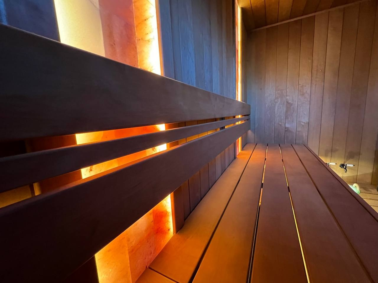 Две сауны в КП Вуоксела на базе Sangens. Полноценный эффект русской бани, достигнутый каменкой на электрической тяге!. SaunaTopMasters