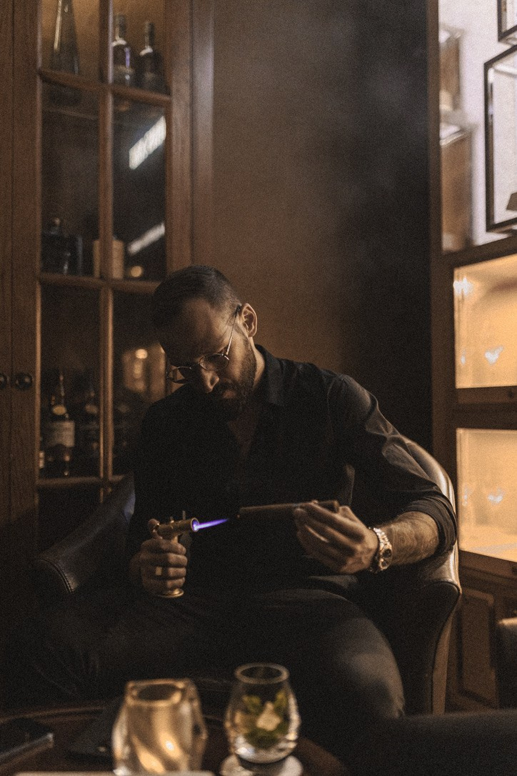 Male Portrait Photoshoot in Dubai — Lifestyle Photography. Evgen Yatsenko — Photographer in Dubai