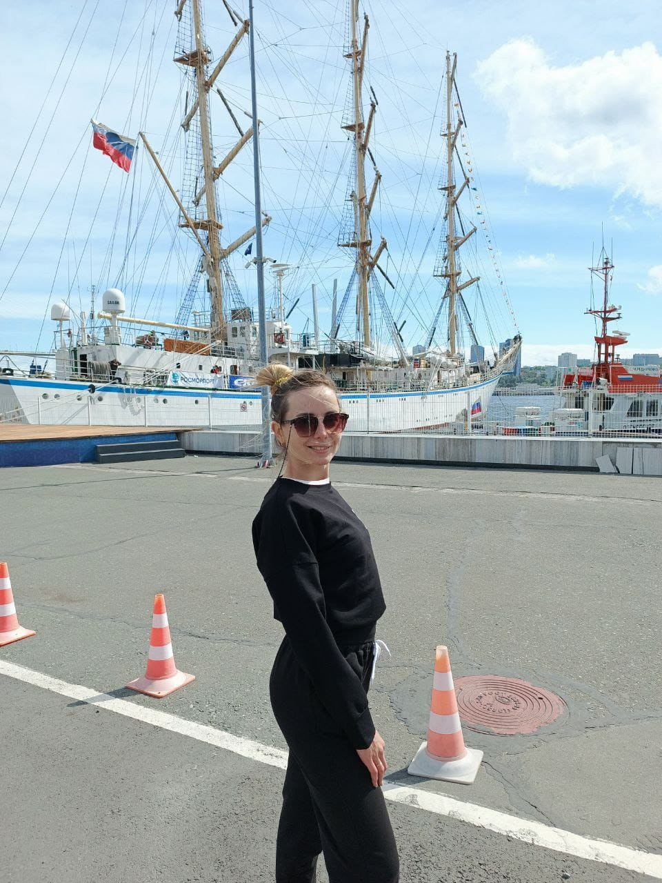 Порт, Владивосток, корабль, море, машины, кран, танкер, кофе, девушка