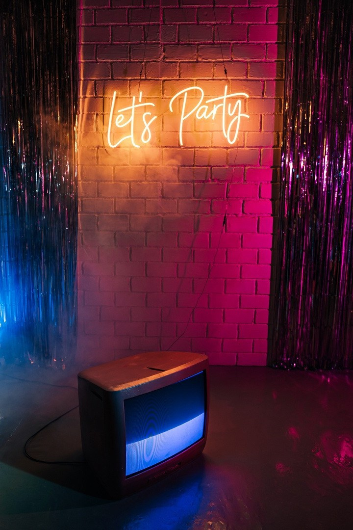 АРТ-ПРОСПЕКТ (зал «Чёртов День Святого Валентина»). Семейный и свадебный фотограф в Воронеже Майя Добровольская